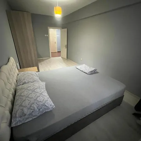 Apartment 3 Bedroom Big In Besiktas *